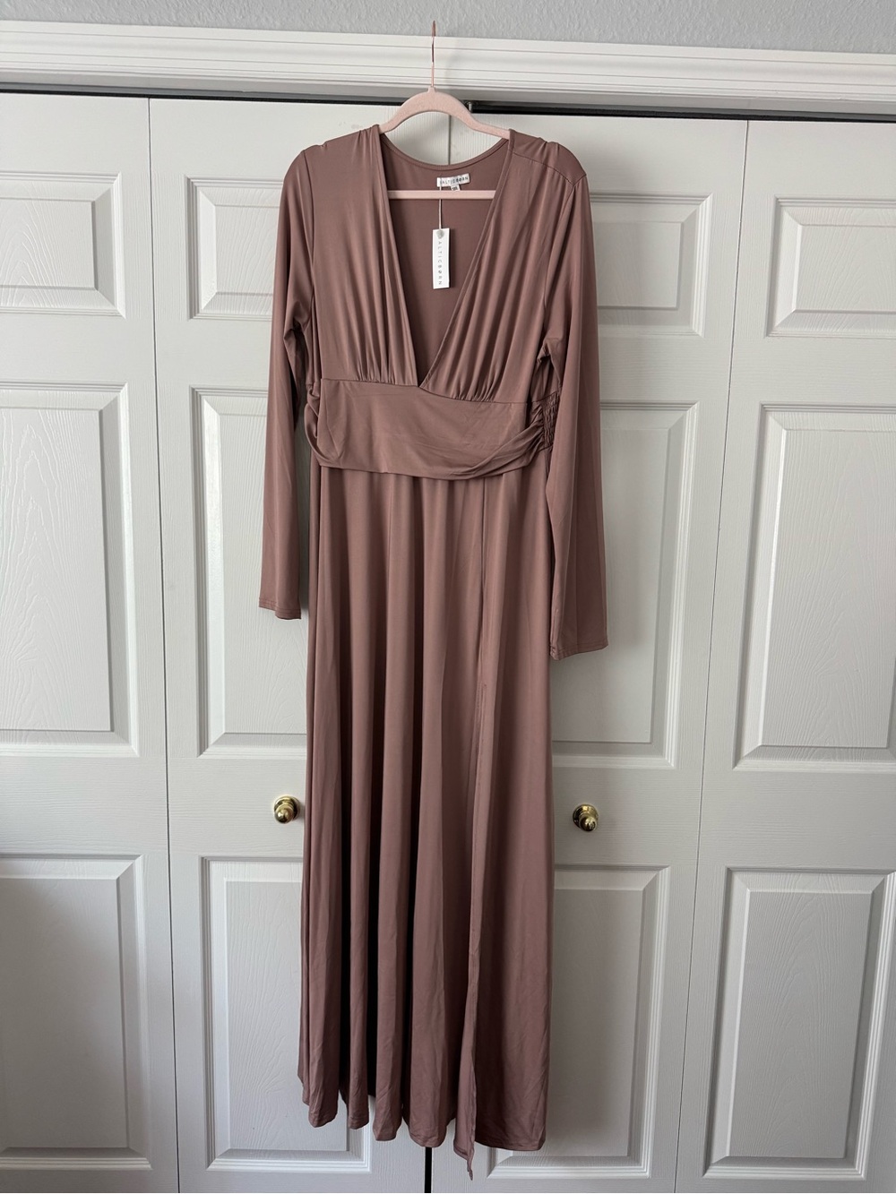 Long Sleeve V-Neck Maxi Dress in mauve